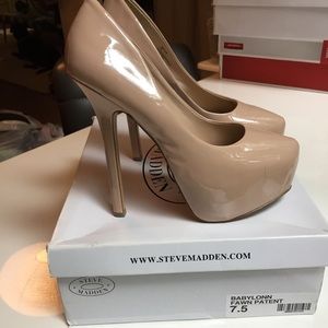 Steve Madden Fawn Patent Leather tan shoes